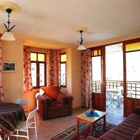 纳尔公寓式酒店