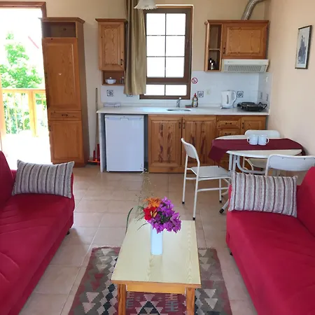 纳尔公寓式酒店 4* 锡德