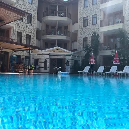 纳尔公寓式酒店