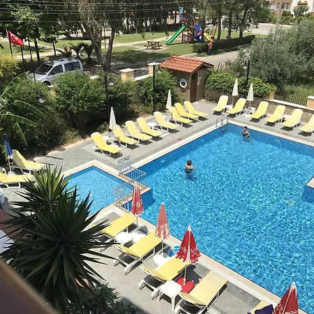 Nar מלון דירות 4*