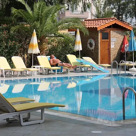 Nar Lägenhetshotell 4*