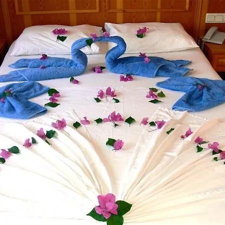 Nar Aparthotel 4*